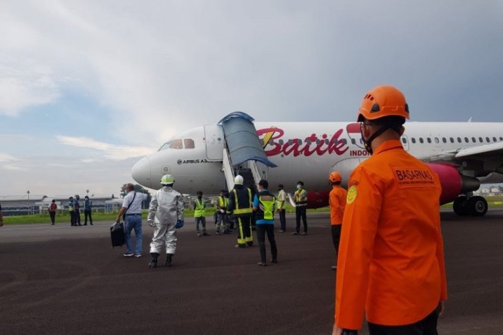 Manajemen Bandara Jambi menargetkan penerbangan Minggu bisa normal