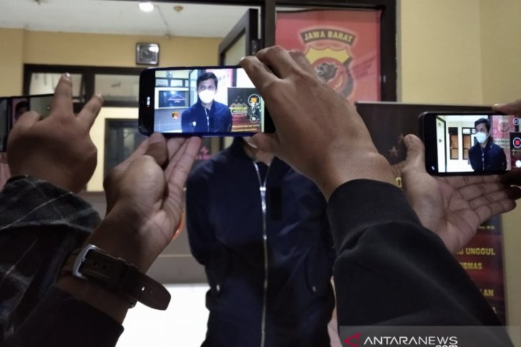 Polisi tangkap mahasiswa yang todongkan senjata