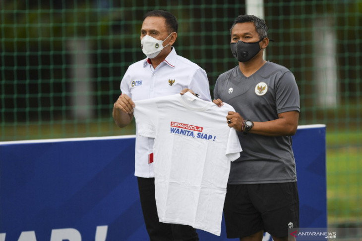 Ketum PSSI minta klub untuk terus mengingatkan suporternya agar tidak datang ke stadion