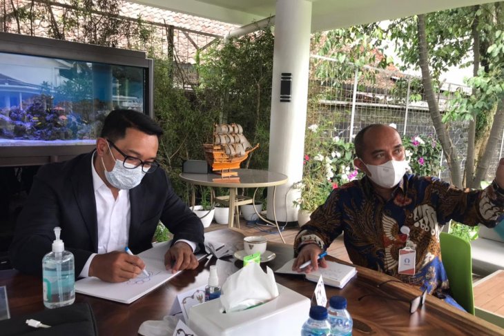 Walikota Pangkalpinang temui Ridwan Kamil bahas desain Masjid Kubah Timah