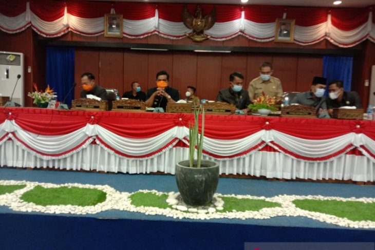 Bupati Belitung sampaikan dua raperda ke DPRD