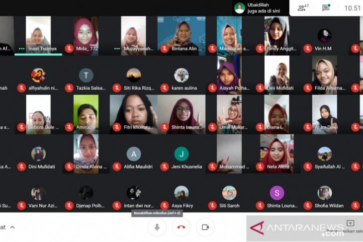 BRLS Bondowoso gerakkan literasi digital kaum perempuan