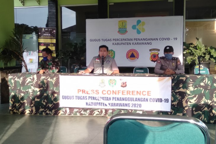 Pasien positif COVID-19 yang dirawat di Karawang bertambah menjadi 1.136 orang