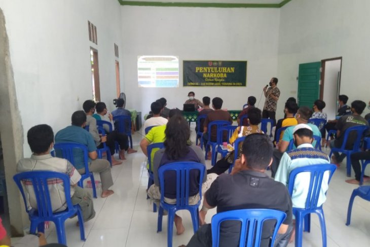 Warga Desa Lok Batu ikuti penyuluhan narkotika