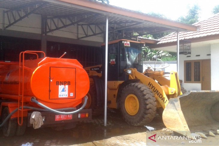 BPBD Rejang Lebong siagakan alat berat antisipasi longsor