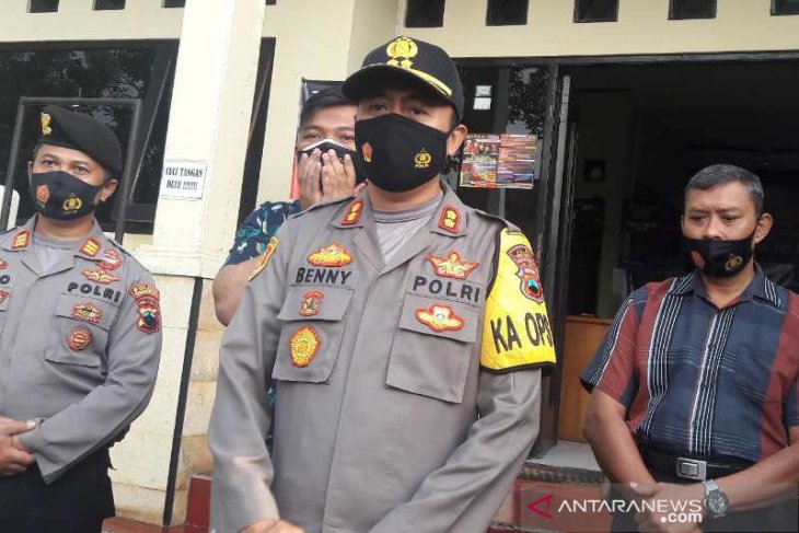 Seorang wanita meninggal saat selamatkan suami yang dibacok ketika mengimami shalat subuh