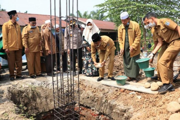 Pelaksana Wali Kota Binjai letakkan batu pertama pembangunan gedung Al-Kaffah