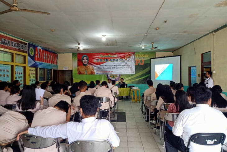 Erlinawati masuk kampus sosialisasikan empat pilar kebangsaan