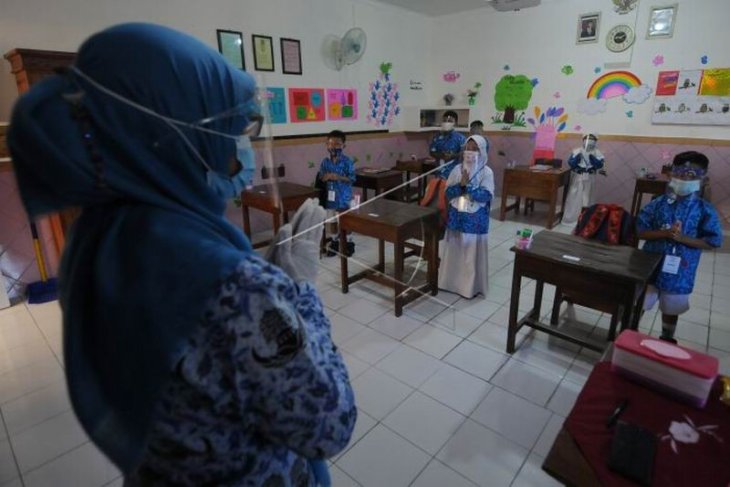 Simulasi protokol kesehatan di sekolah