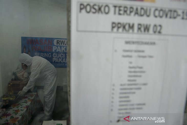 Posko terpadu COVID-19 tingkat RW di Bandung 