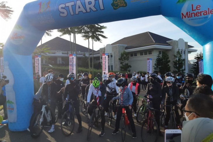 Le Minerale dukung kegiatan Bandung Triathlon 2021