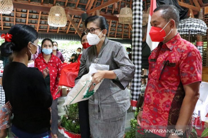 Putri Koster ajak masyarakat Bali perangi stunting