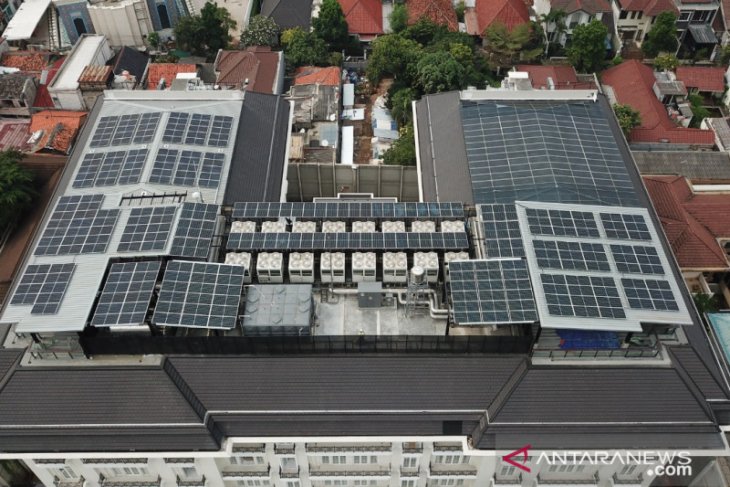 PLTS atap rumah dinilai solusi penuhi target bauran EBT 23 persen