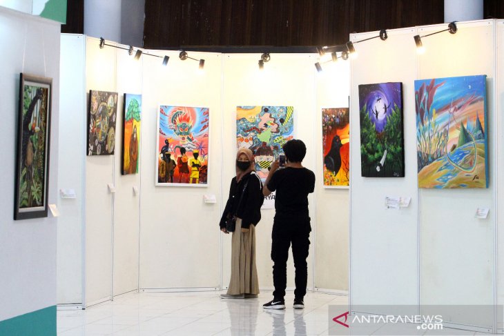 Pameran Re Kreasi Warna Khatulistiwa