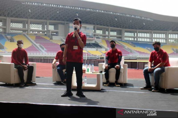 Wali Kota Solo ingatkan nonton Piala Menpora 2021 di rumah