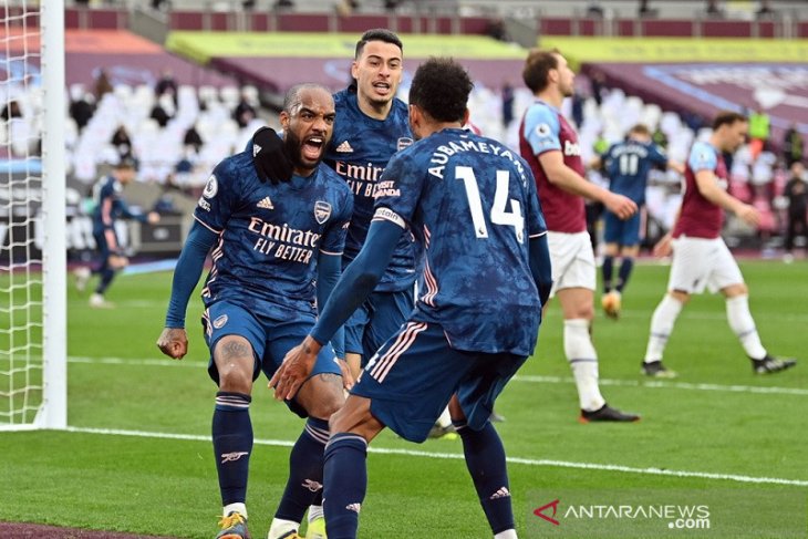 Arsenal bangkit dari ketinggalan tiga gol saat bermain imbang kontra West Ham