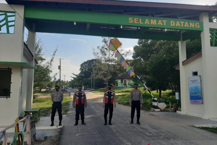 Polisi Bangka Barat pantau penerapan protokol kesehatan objek wisata