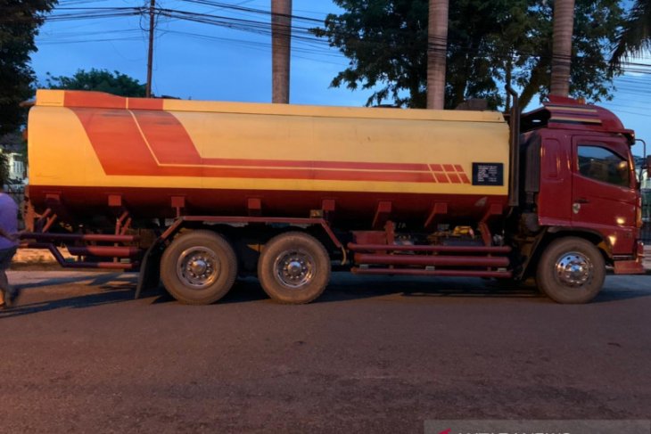 Polresta Jambi tangkap suami istri bawa mobil pengangkut BBM ilegal