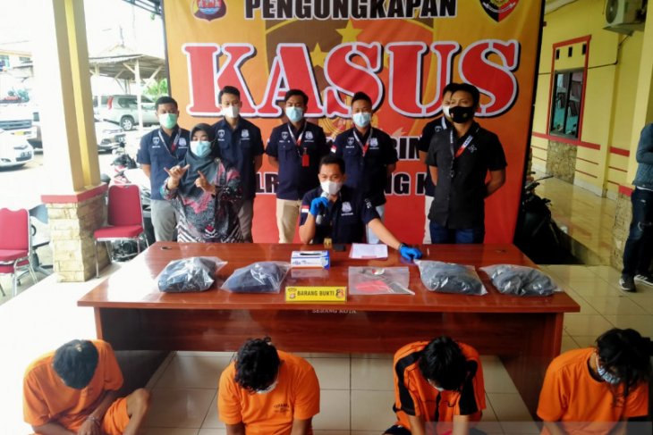 Polisi tangkap lima pelaku pembacokan di Pasar Rau Kota Serang
