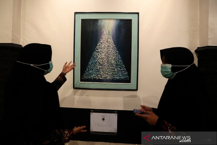 Pameran Lukisan Menyingkap Pesan Dalam Goresan