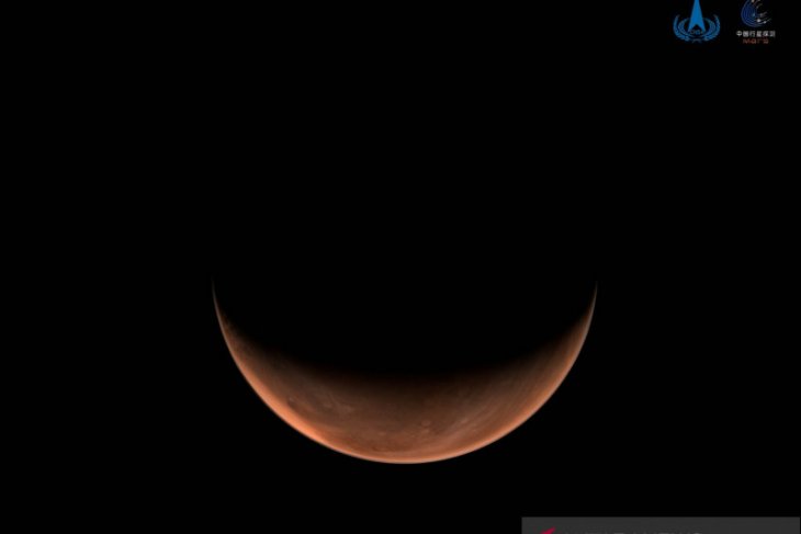 Pesawat ruang angkasa yang bersejarah China di mendarat Mars