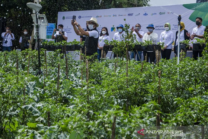 Program petani milenial Jabar 