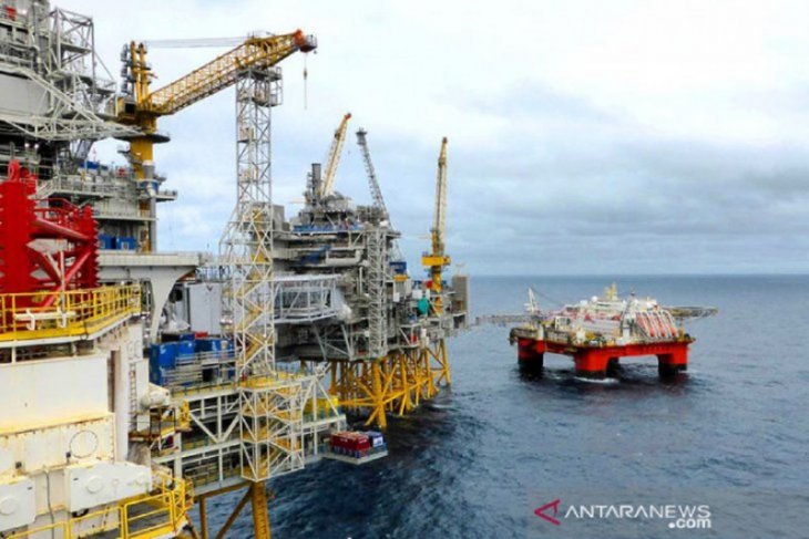 Harga minyak naik