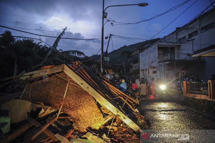 Bencana puting beliung di Kabupaten Bandung 