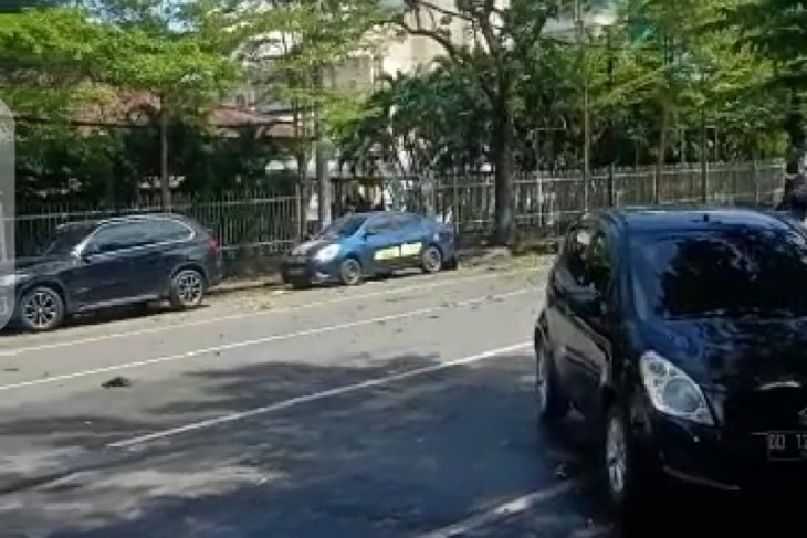 Ledakan bom terjadi di Gereja Katedral Makassar