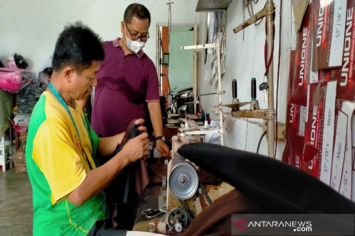 Usaha Penjahit Baju Di Medan Masih Bertahan Bagus Antara News Sumatera Utara