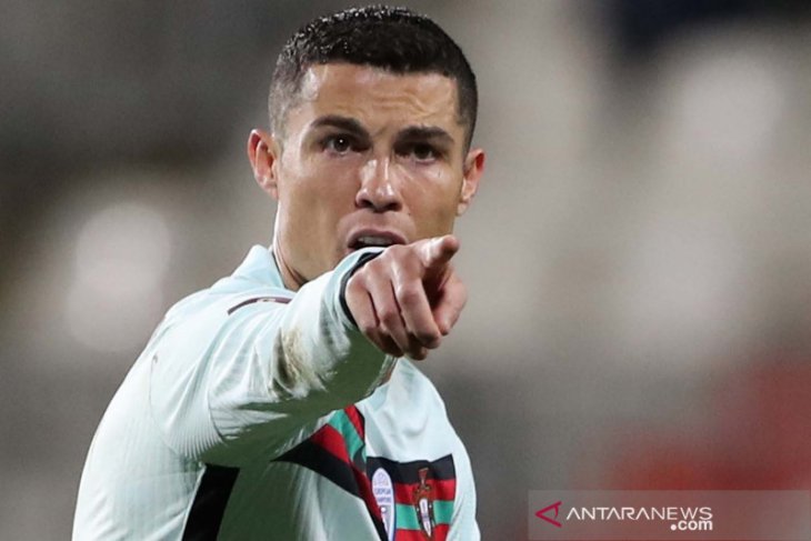 Liga Inggris: CR7 diyakini sebagai penyerang tengah di MU, kata Di Canio