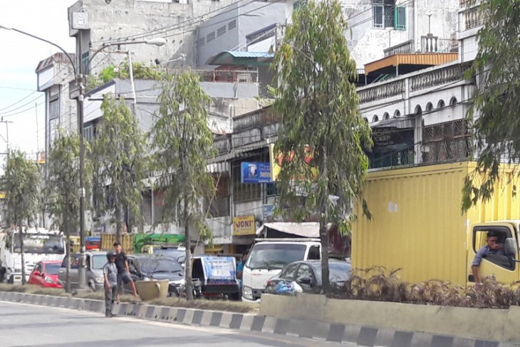 Ratusan kendaraan terjebak macet di Jalinsum Stabat