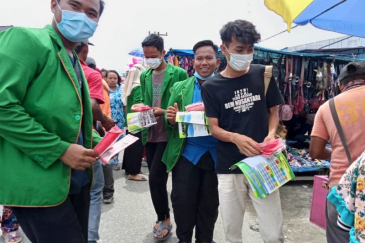 Mahasiswa KKN STAI JM Tanjung Pura Langkat bagikan masker gratis