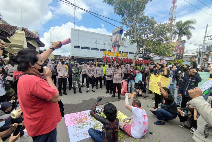 Aliansi jurnalis se-Tulungagung tuntut pengusutan kasus penganiayaan wartawan Tempo