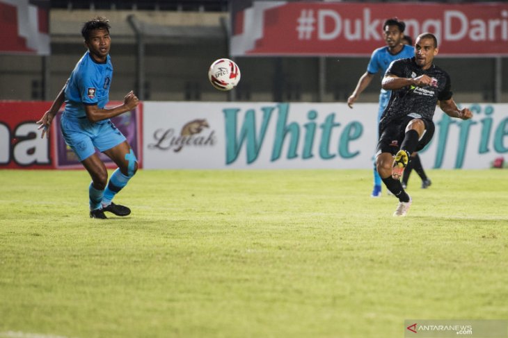 Piala Menpora - Persela tahan imbang Madura United 1-1