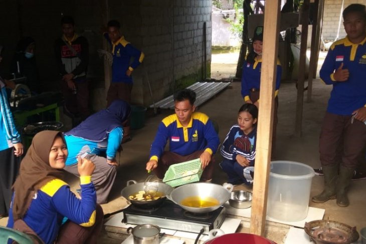 CMI kenalkan UMKM binaan kepada siswa SMK
