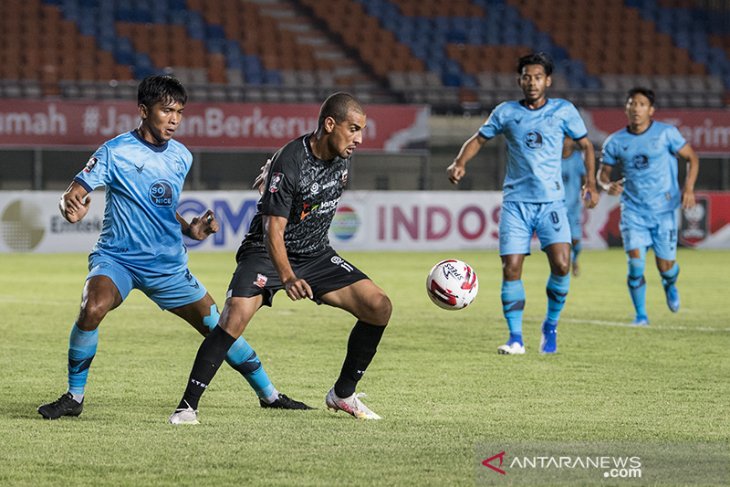 Madura United VS Persela Lamongan Imbang 