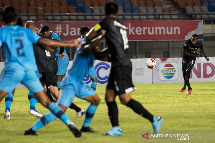 Madura United VS Persela Lamongan Imbang 