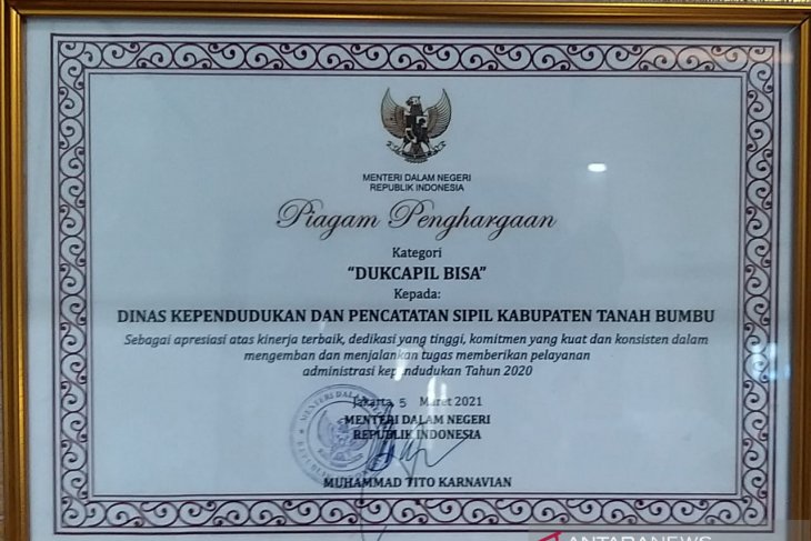 Tanah Bumbu raih penghargaan