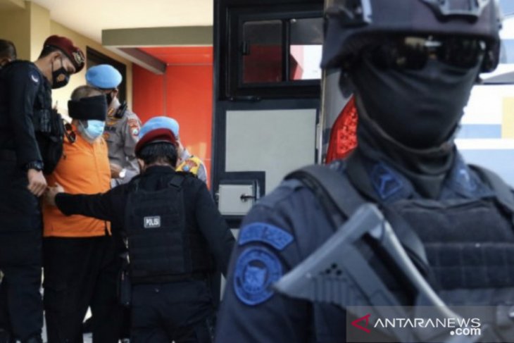 Densus 88 kembali tangkap dua terduga teroris asal Jatim