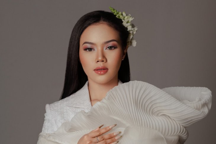 Penyanyi Solo Yura Yunita ungkap percakapan batinnya lewat