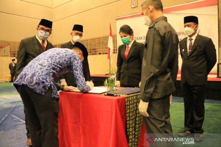 Tjhai Chui Mie lantik 500 pejabat administrator