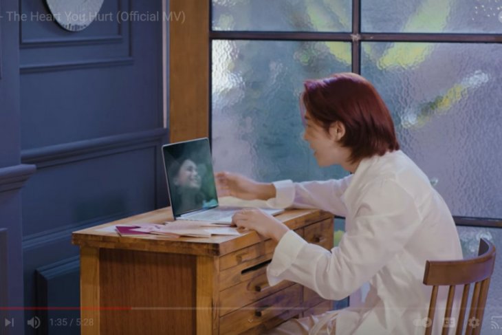 'The Heart You Hurt' karya Rossa tembus satu juta views