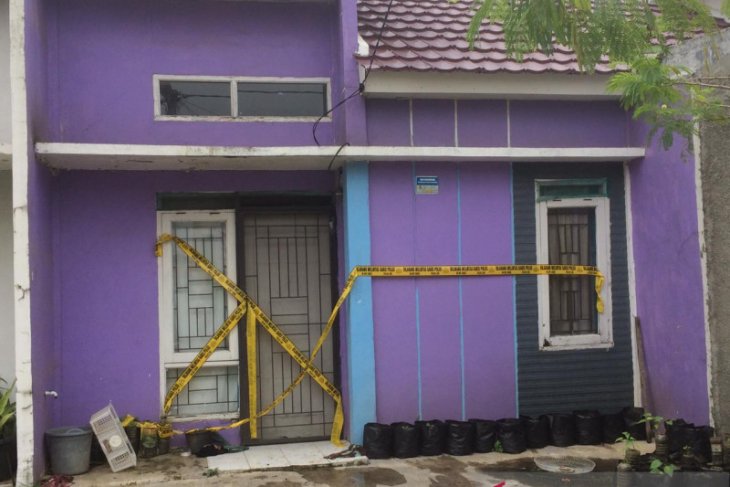 Densus 88 geledah rumah terduga teroris di Karawang