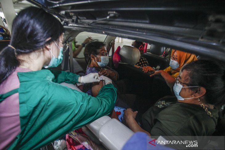 9,7 juta warga di Indonesia telah dapat vaksin COVID-19 dosis lengkap