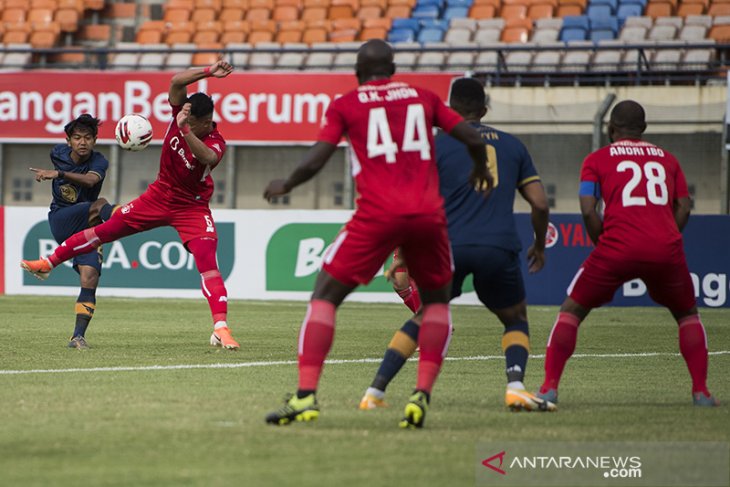 Persela Lamongan melawan Persik Kediri berakhir imbang 