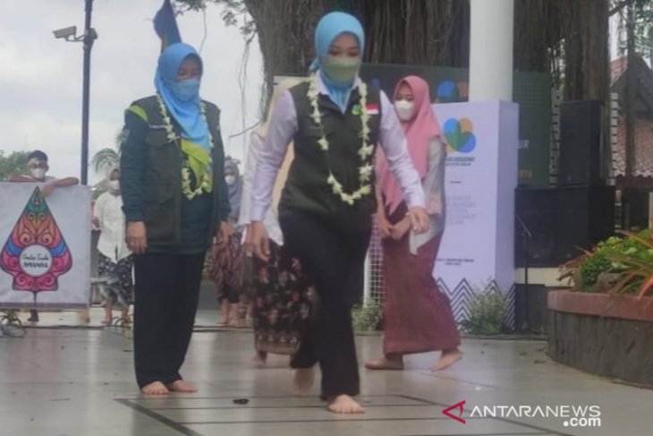 Permainan tradisional bukan hanya untuk bocah, dewasa keren untuk kebutuhan positif