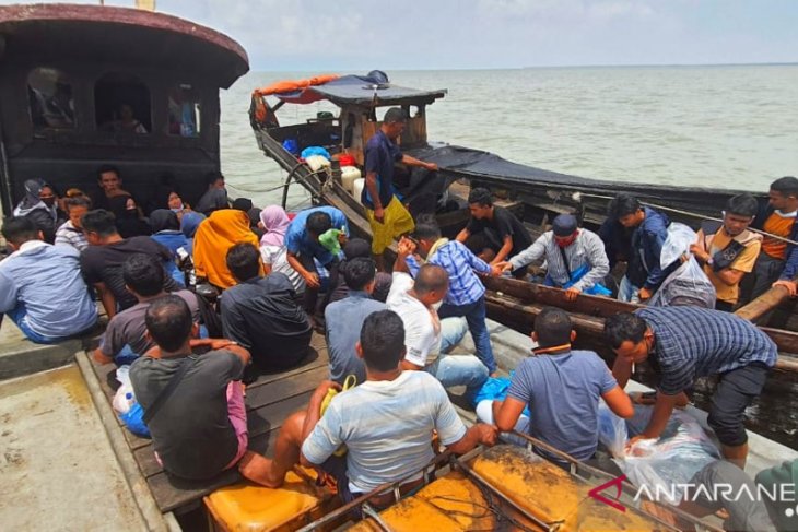 Hendak ke Malaysia secara Ilegal, TNI AL tangkap pekerja migran Indonesia