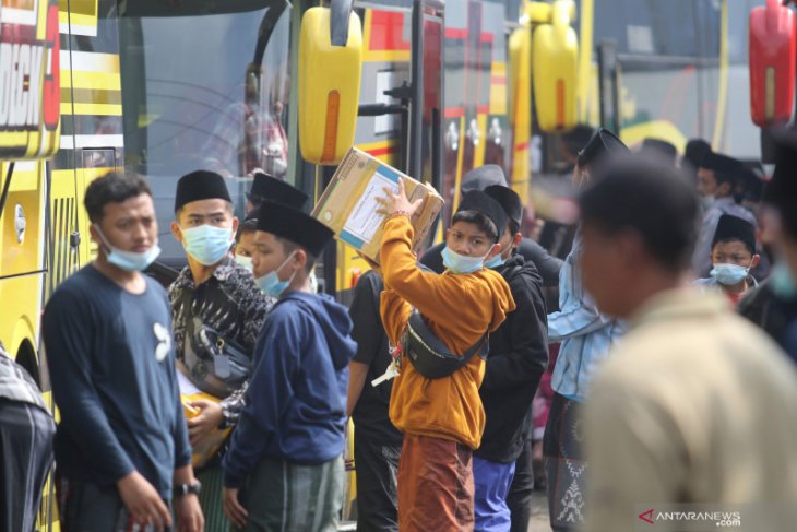 Santri Lirboyo Dipulangkan