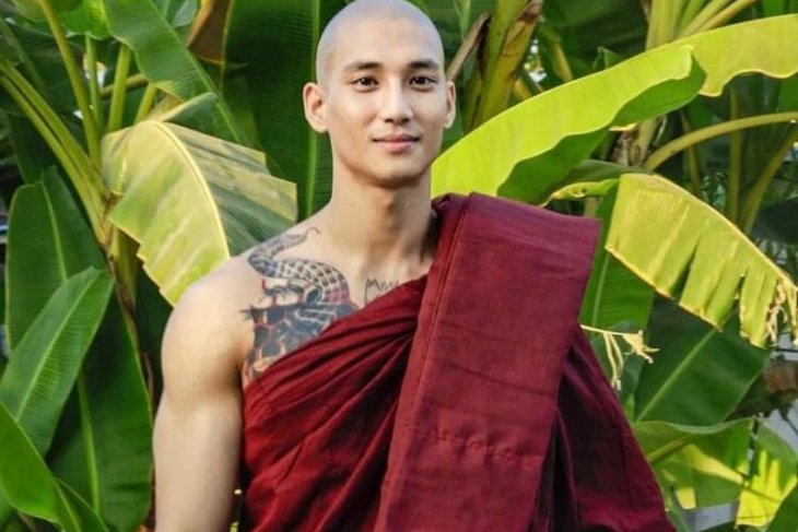 Protes kudeta, selebritas Myanmar Paing Takhon ditangkap
